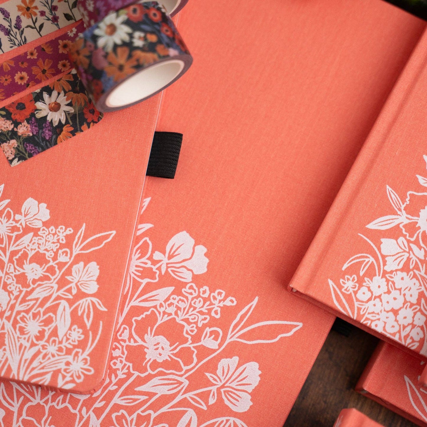 Wildflowers | Notebook: Dot Grid / A5: 192 Pages