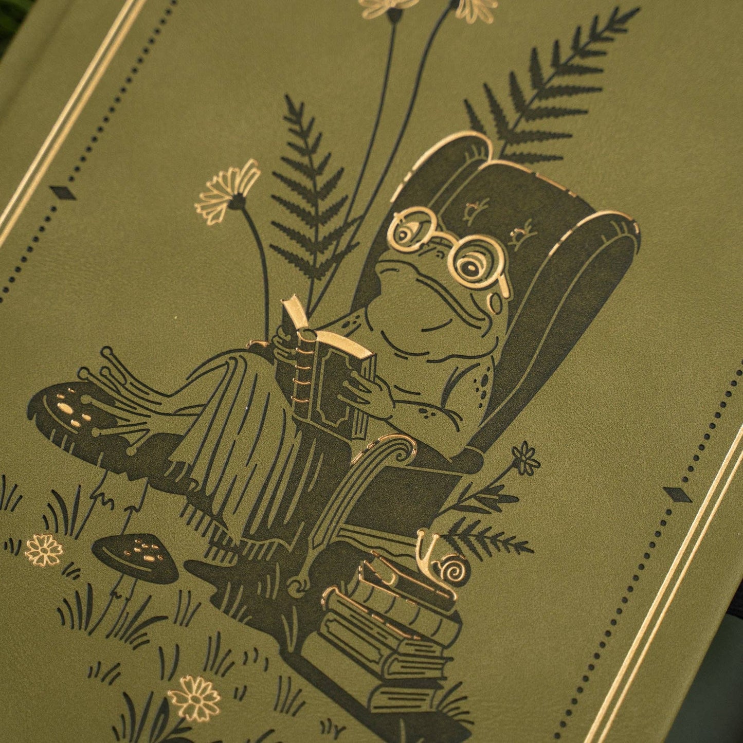 Literary Frog | Notebook: Blank / A5: 192 Pages