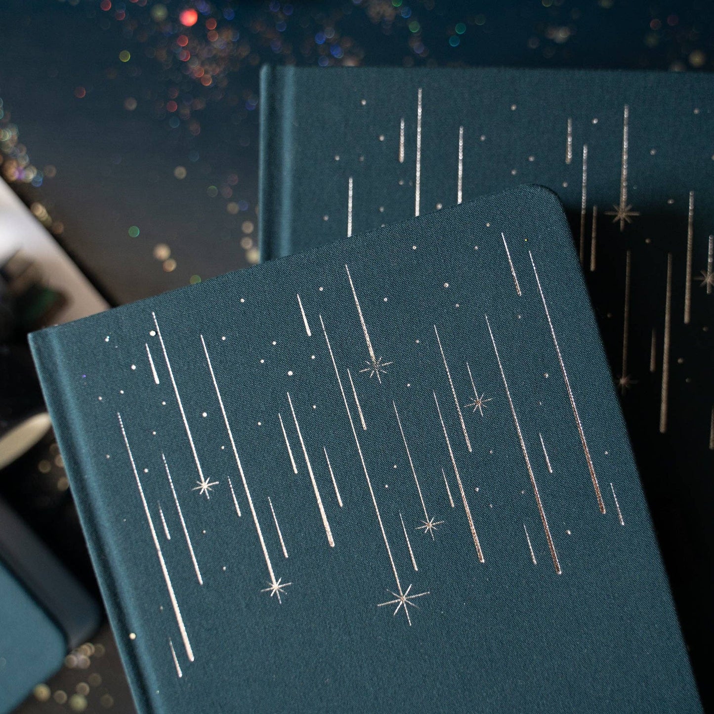 Meteor Shower: Notebook: Dot Grid / A5: 192 Pages