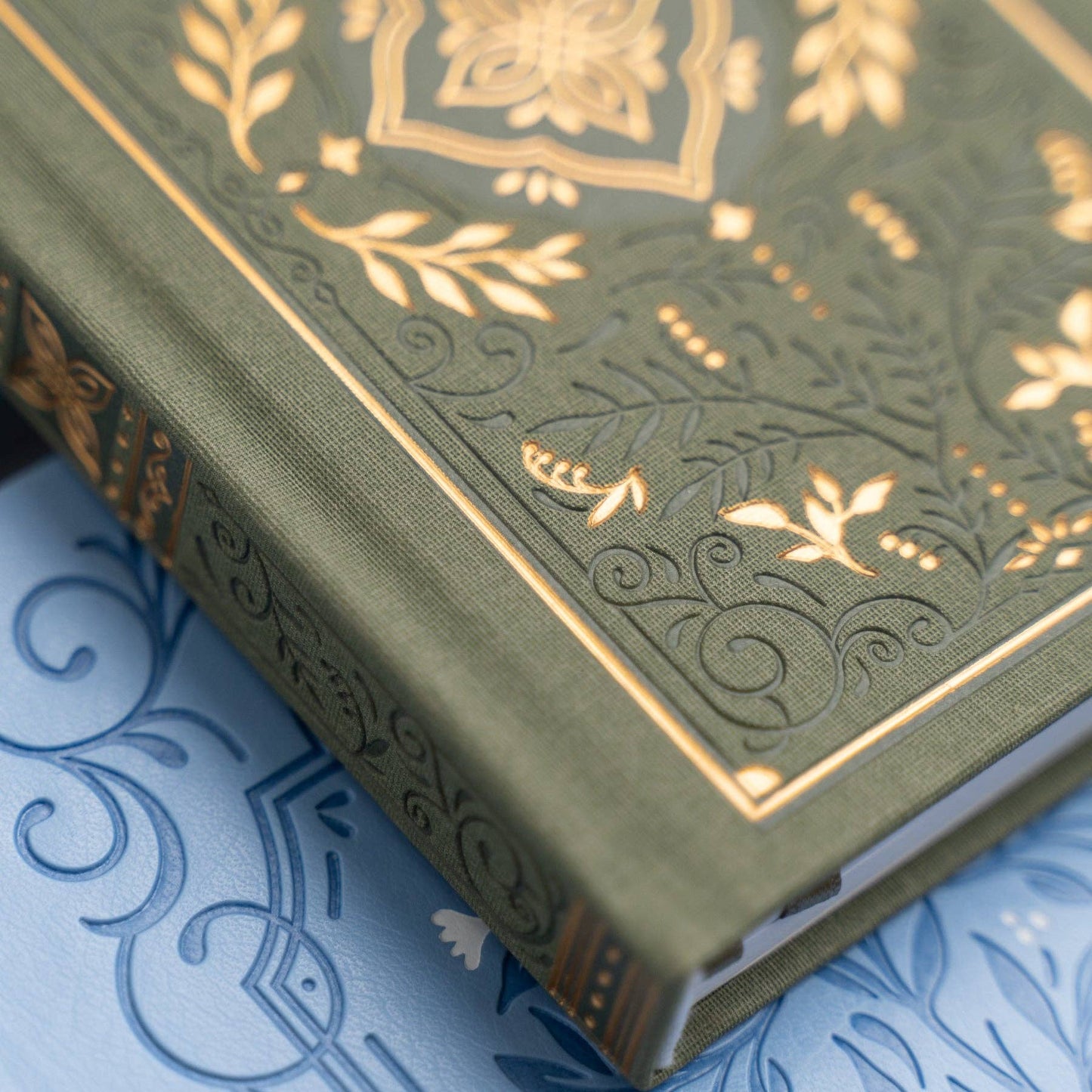 Storybook In Vintage Olive Notebook: Lined / A5