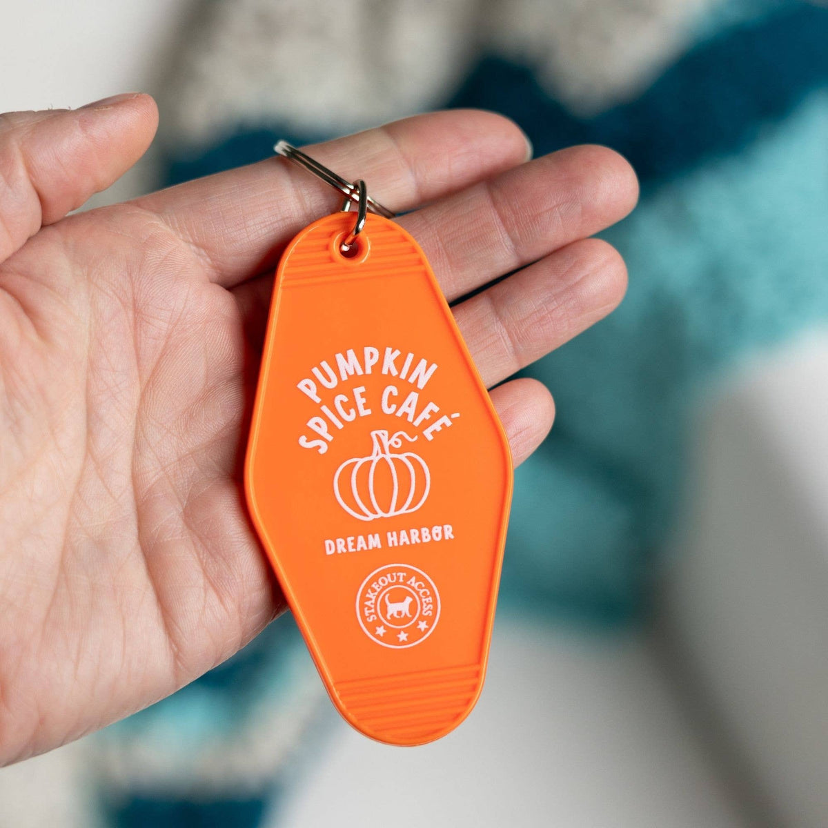 The Pumpkin Spice Café Motel Keychain – Dream Harbor