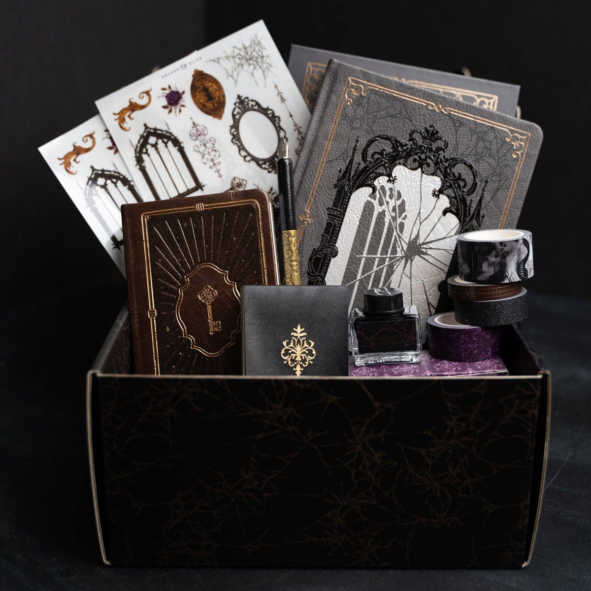 Halloween Box 2026: Whispering Walls