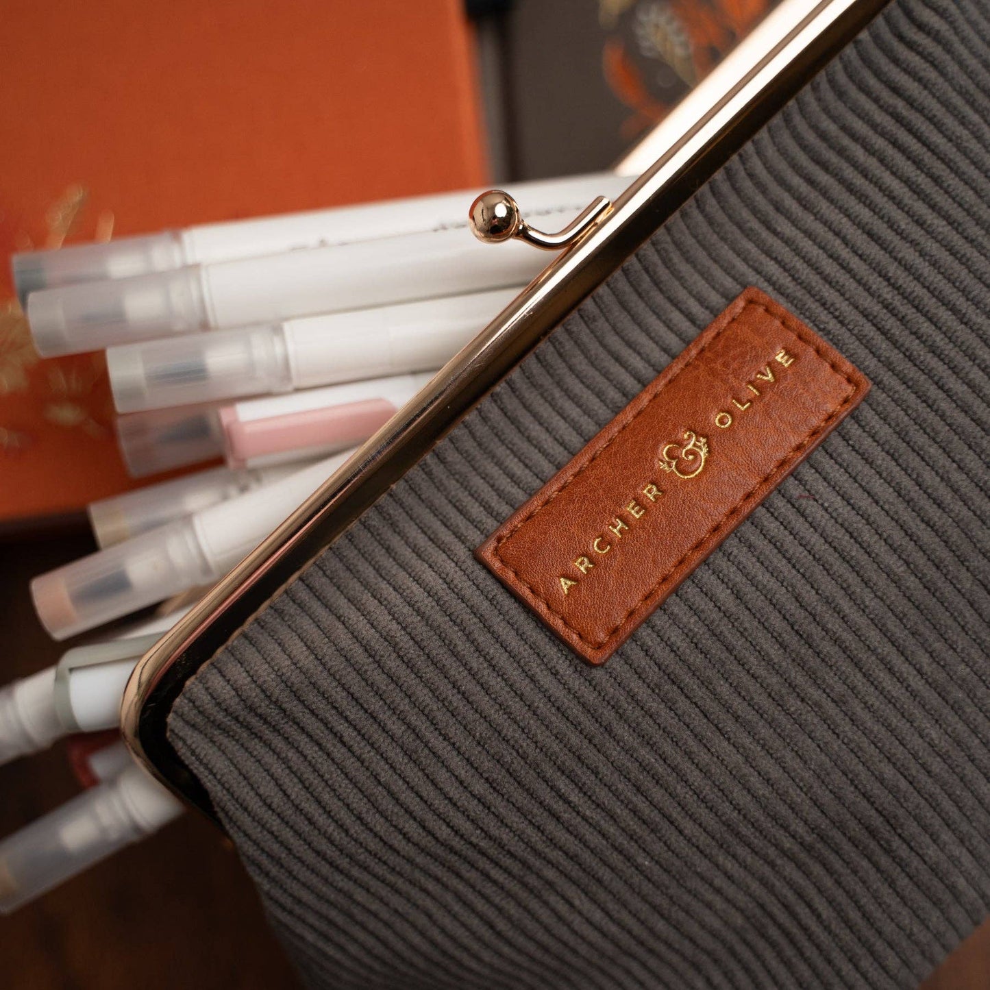 Quiet Corners Kiss-Lock Pouch | in Gray