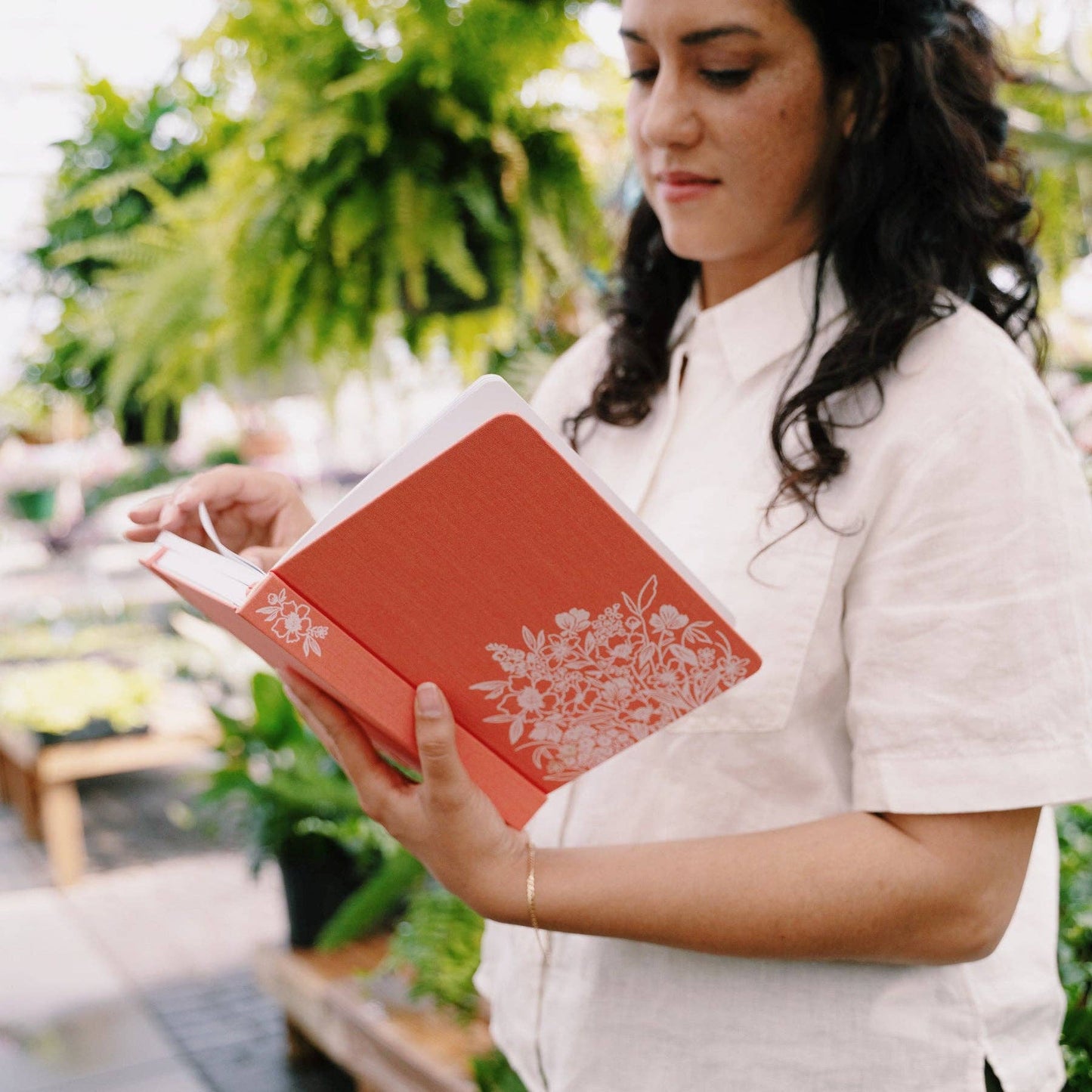 Wildflowers | Notebook: Dot Grid / A5: 192 Pages