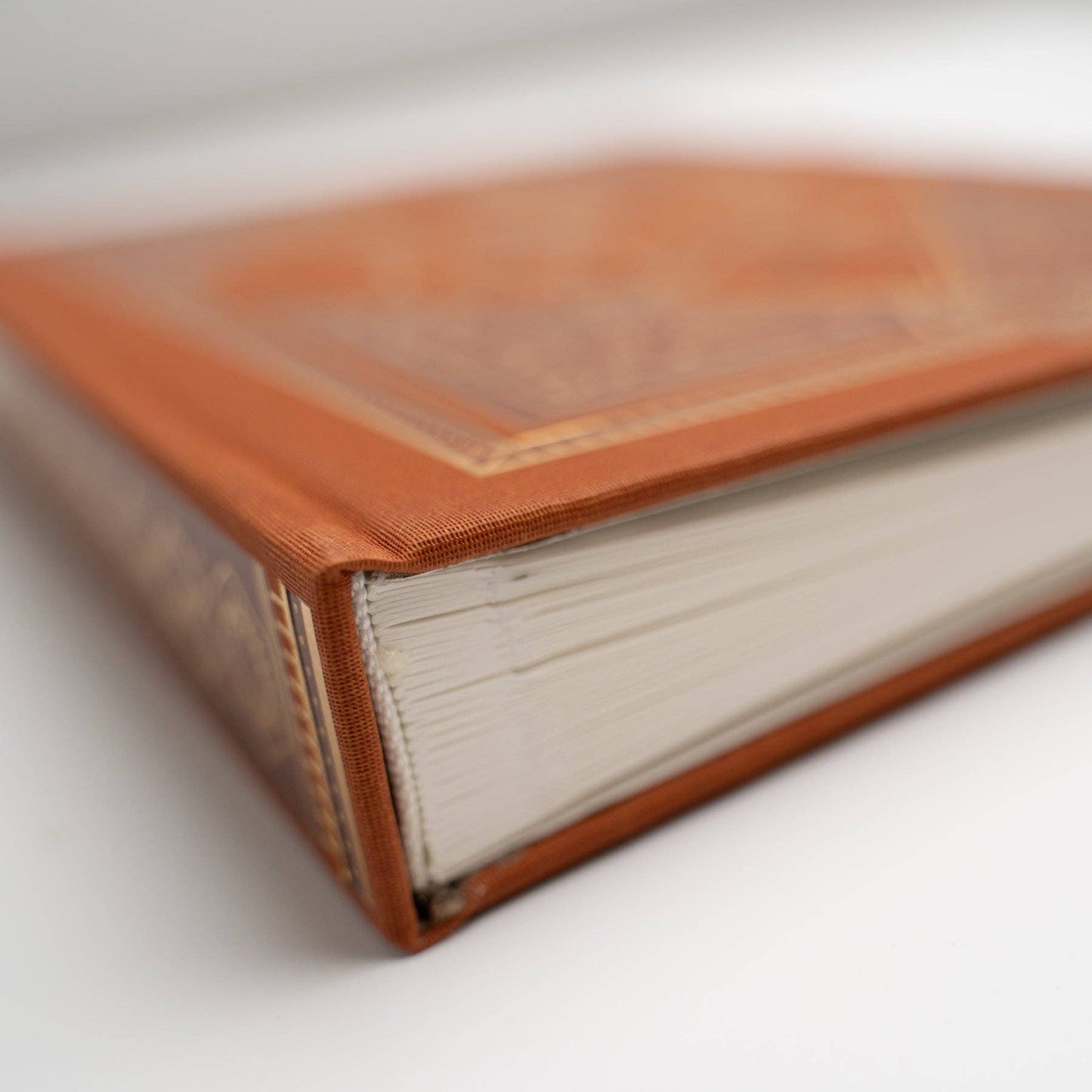 Junk Journal Album | Keeper of Bees in Rust: 8x8: 96 Pages
