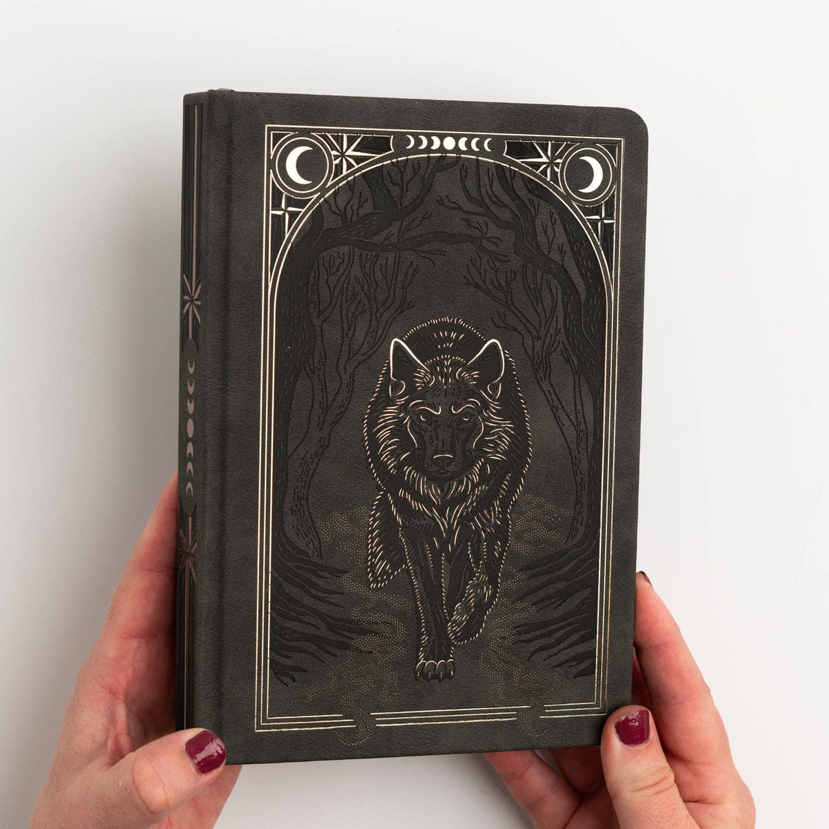 Wolf in the Night | Notebook: White Dot Grid / 8x8: 160 Pages