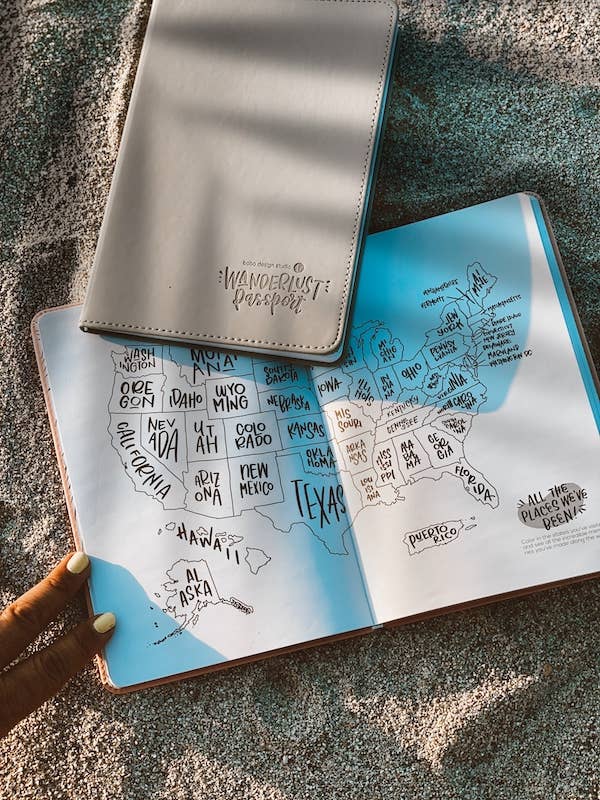 Wanderlust Passport - Travel Journal: Dusty Pink