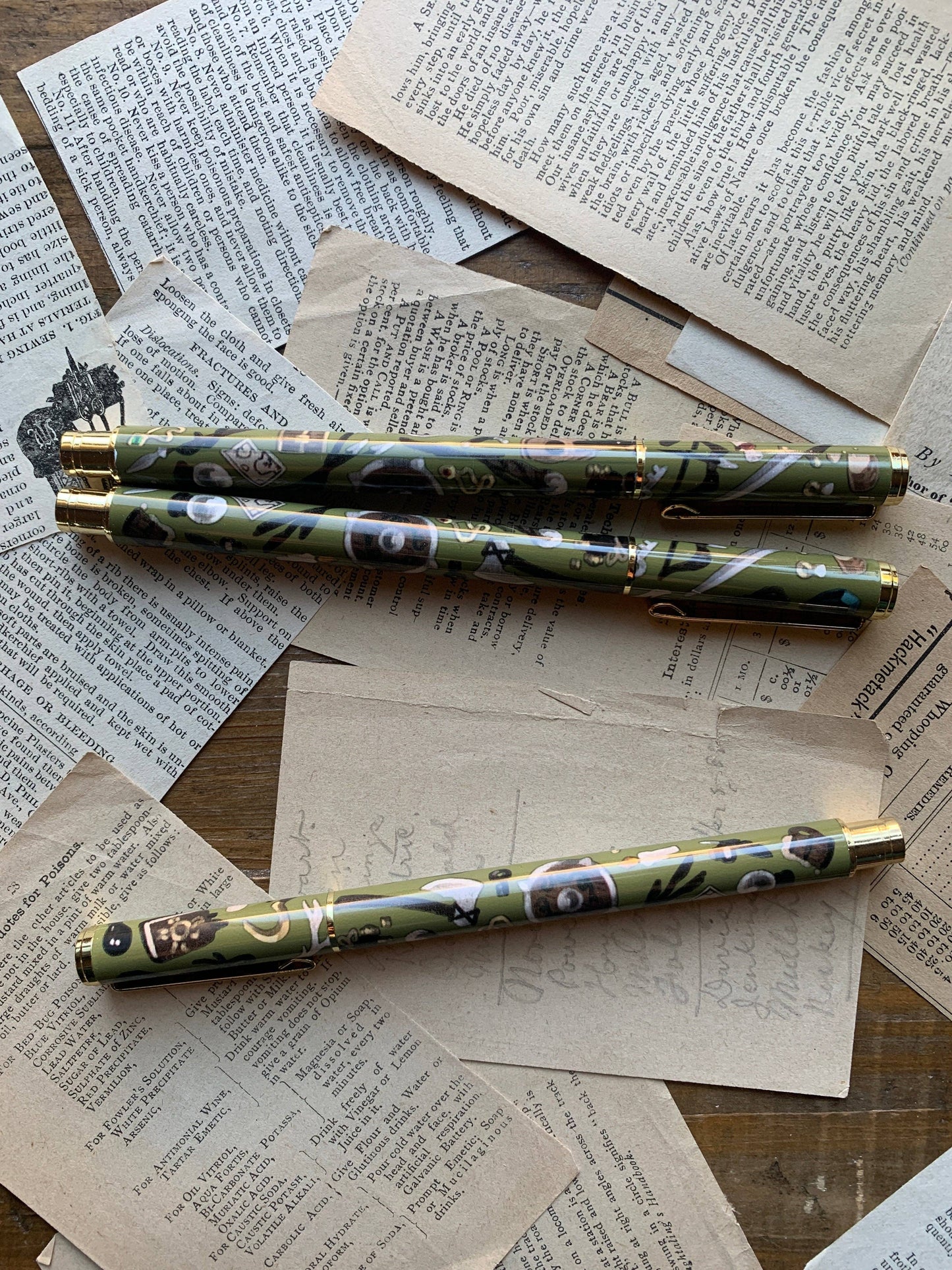 Adventurers pack refillable gel pen