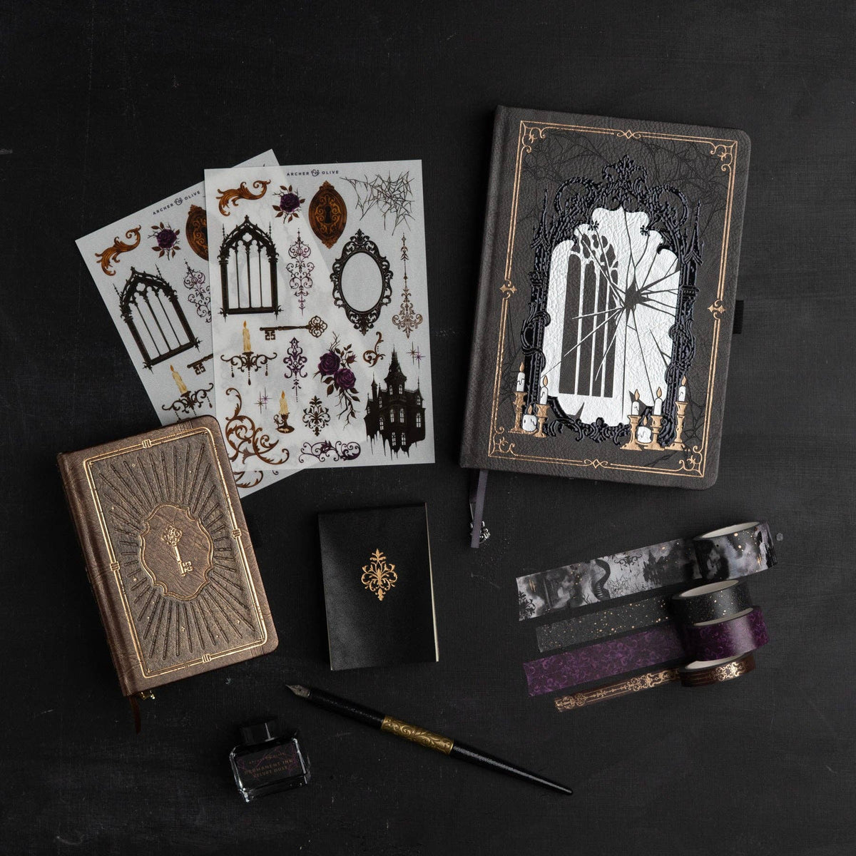 Halloween Box 2026: Whispering Walls