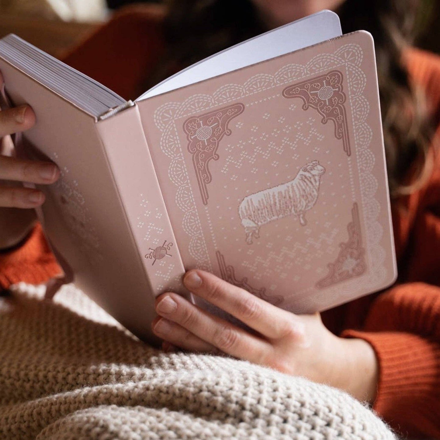 Homespun Notebook: Dot Grid / A5: 192 Pages